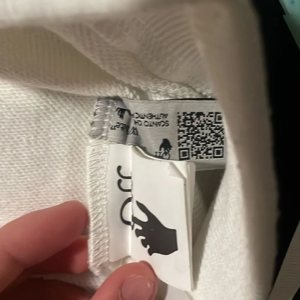 Got this 2years ago or so and wore it like 3 times still has ever tag on it. - Picture 5 of 5